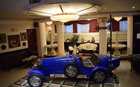 Queen'S Astoria Design Hotel